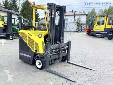 Štvorcestný vysokozdvižný vozík Combilift