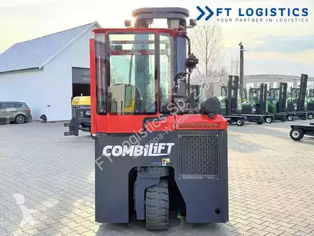 Štvorcestný vysokozdvižný vozík Combilift