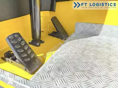 Štvorcestný vysokozdvižný vozík Combilift