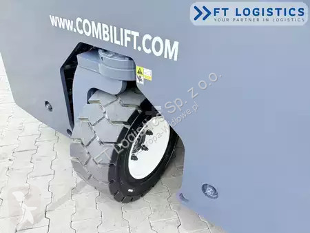 Štvorcestný vysokozdvižný vozík Combilift