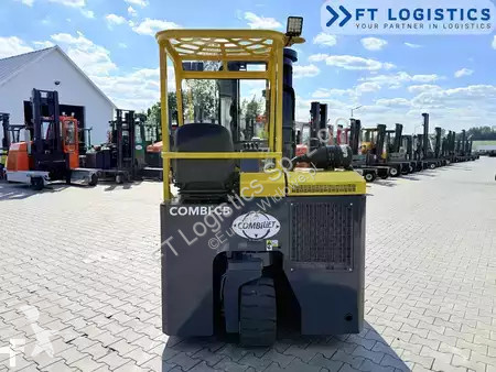 Stivuitor multidirectional Combilift