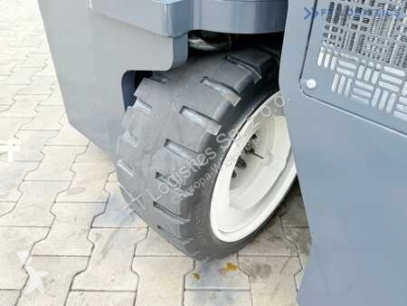 Stivuitor multidirectional Combilift