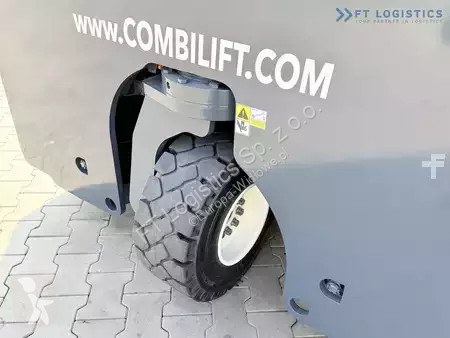 Štvorcestný vysokozdvižný vozík Combilift