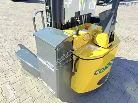 Štvorcestný vysokozdvižný vozík Combilift