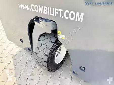 Štvorcestný vysokozdvižný vozík Combilift