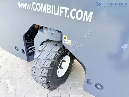 Štvorcestný vysokozdvižný vozík Combilift