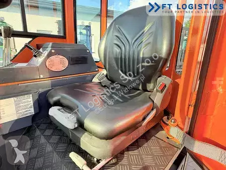 Stivuitor multidirectional Combilift