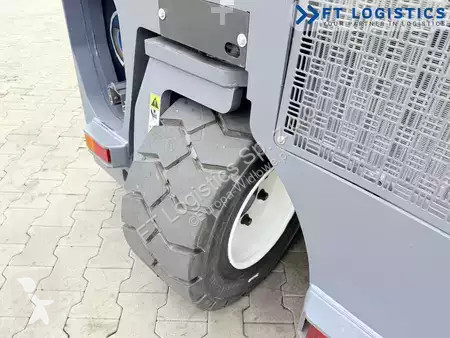 Многоходовой погрузчик Combilift