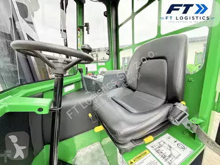 多向叉车 Combilift