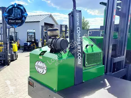 Stivuitor multidirectional Combilift