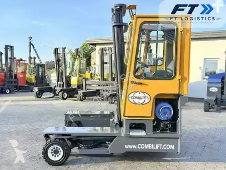 Многоходовой погрузчик Combilift