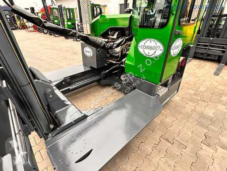 Stivuitor multidirectional Combilift