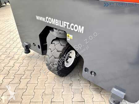Empilhador multi direccional Combilift