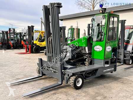 Empilhador multi direccional Combilift