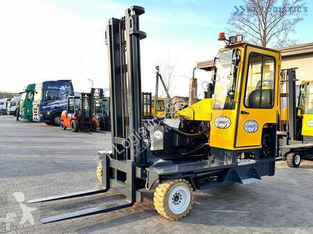 Stivuitor multidirectional Combilift