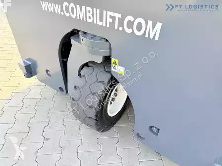 Štvorcestný vysokozdvižný vozík Combilift
