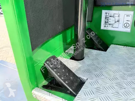 Štvorcestný vysokozdvižný vozík Combilift