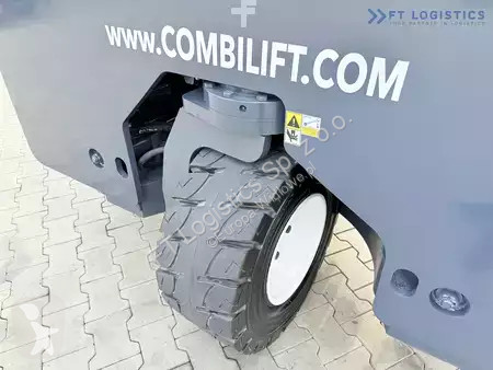 Štvorcestný vysokozdvižný vozík Combilift