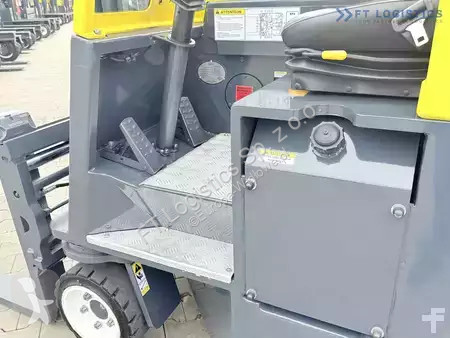 Štvorcestný vysokozdvižný vozík Combilift