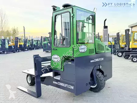 Štvorcestný vysokozdvižný vozík Combilift