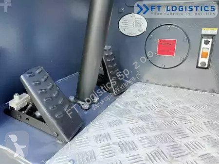 Štvorcestný vysokozdvižný vozík Combilift