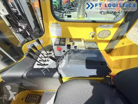 Štvorcestný vysokozdvižný vozík Combilift