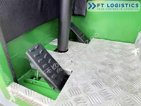 Štvorcestný vysokozdvižný vozík Combilift