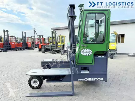 Многопосочен кар Combilift