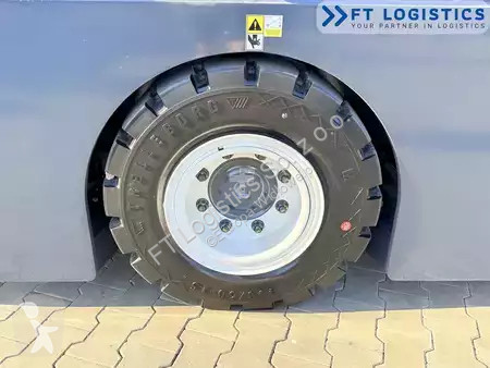 Stivuitor multidirectional Combilift