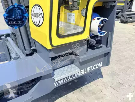 Многопосочен кар Combilift