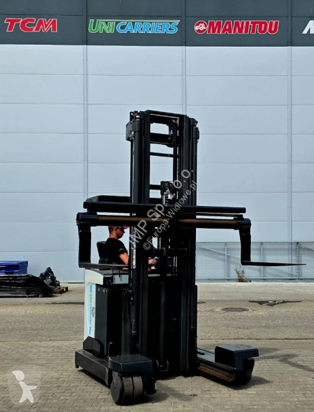 Многоходовой погрузчик Unicarriers UFW 250...