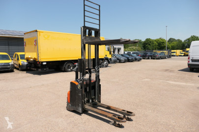 Chariot à mât rétractable BT