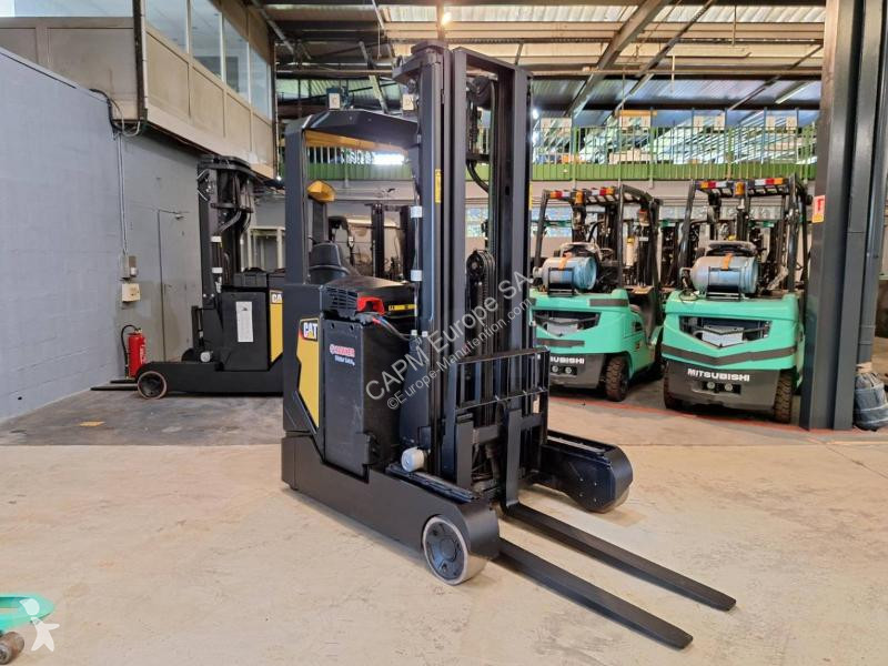 Chariot à mât rétractable Caterpillar NR16N2