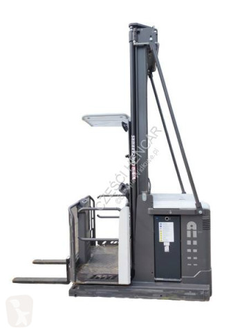رافعة شوكية مع صاري قابل للسحب Unicarriers