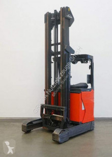 Carretilla retráctil Linde R 14/1120 usada