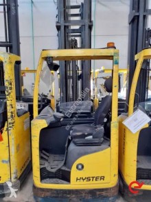 Carrello elevatore retrattile Hyster R2.0HD usato