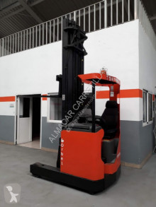 Stivuitor cu catarg retractabil BT second-hand