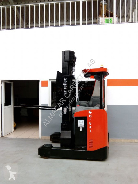 Chariot à mât rétractable BT RRE 160