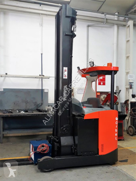 Chariot à mât rétractable BT RRE 160