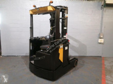 Carretilla retráctil Caterpillar NR16N2 usada