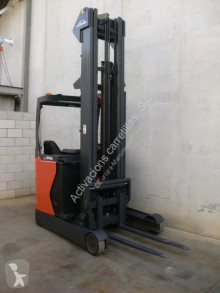Carretilla retráctil Linde R 16 HD R 16 HD usada