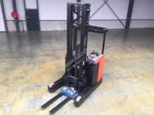 Stivuitor cu catarg retractabil BT Toyota RRE140B second-hand