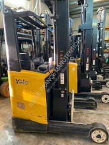 Carrello elevatore retrattile Yale MR14 usato