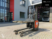 Carretilla retráctil Toyota SWE 160D Hubwagen/Doppelstocklader mit Plattform usada
