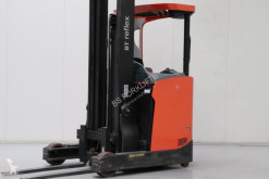 Empilhador a mastro retráctil BT RRE140H