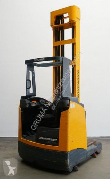 Carrello elevatore retrattile Jungheinrich ETV 214 usato