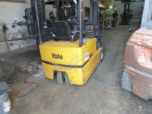 Empilhador a mastro retráctil Yale ERP16ATF