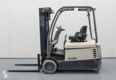 Visszahúzható felrakó emelőtargonca Crown SC4540-40 használt
