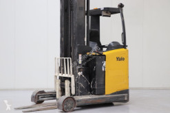 Empilhador a mastro retráctil Yale MR20HD