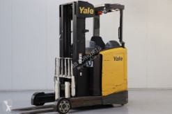 Truck med utdragbar gaffel Yale MR16N